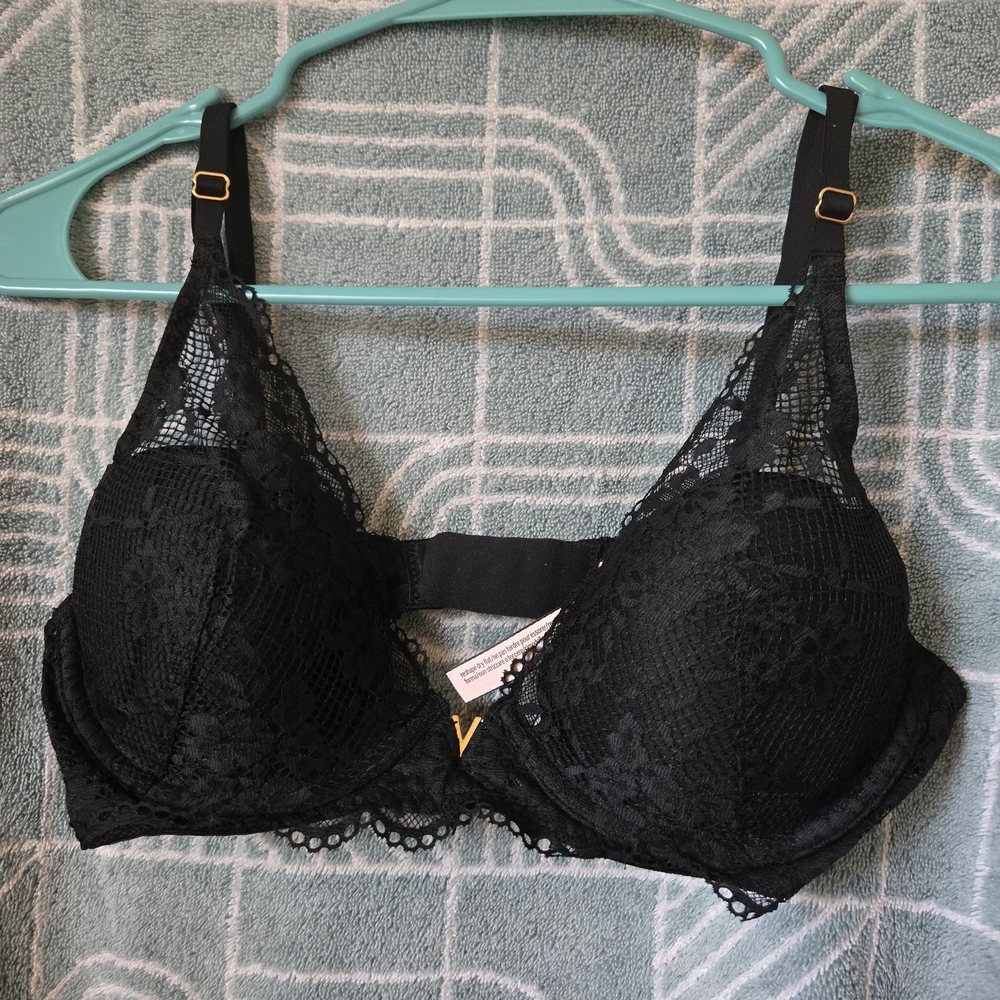 VS Lace Bra
